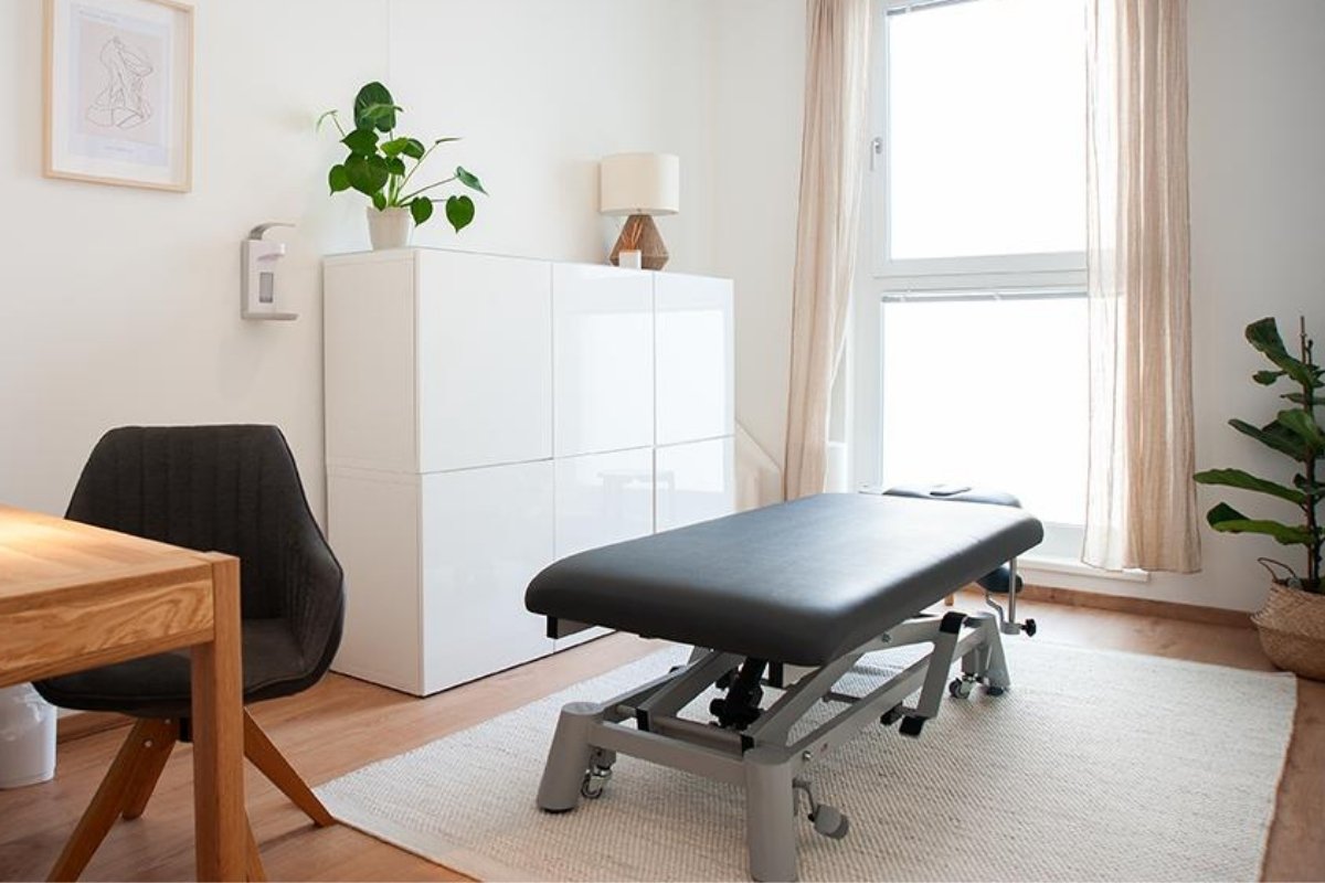 Heilmassage in 1020 Wien - spürbar mehr Wohlbefinden Behandlungsraum für Heilmassage in unserer Praxis im 2. Bezirk in Wien